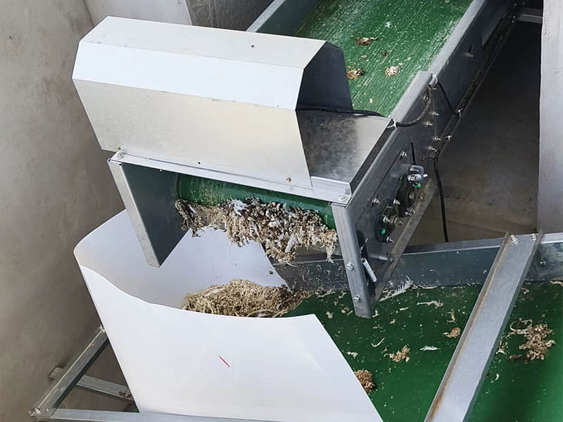 Belt Type Manure Removal System Belt Type Manure Removal System